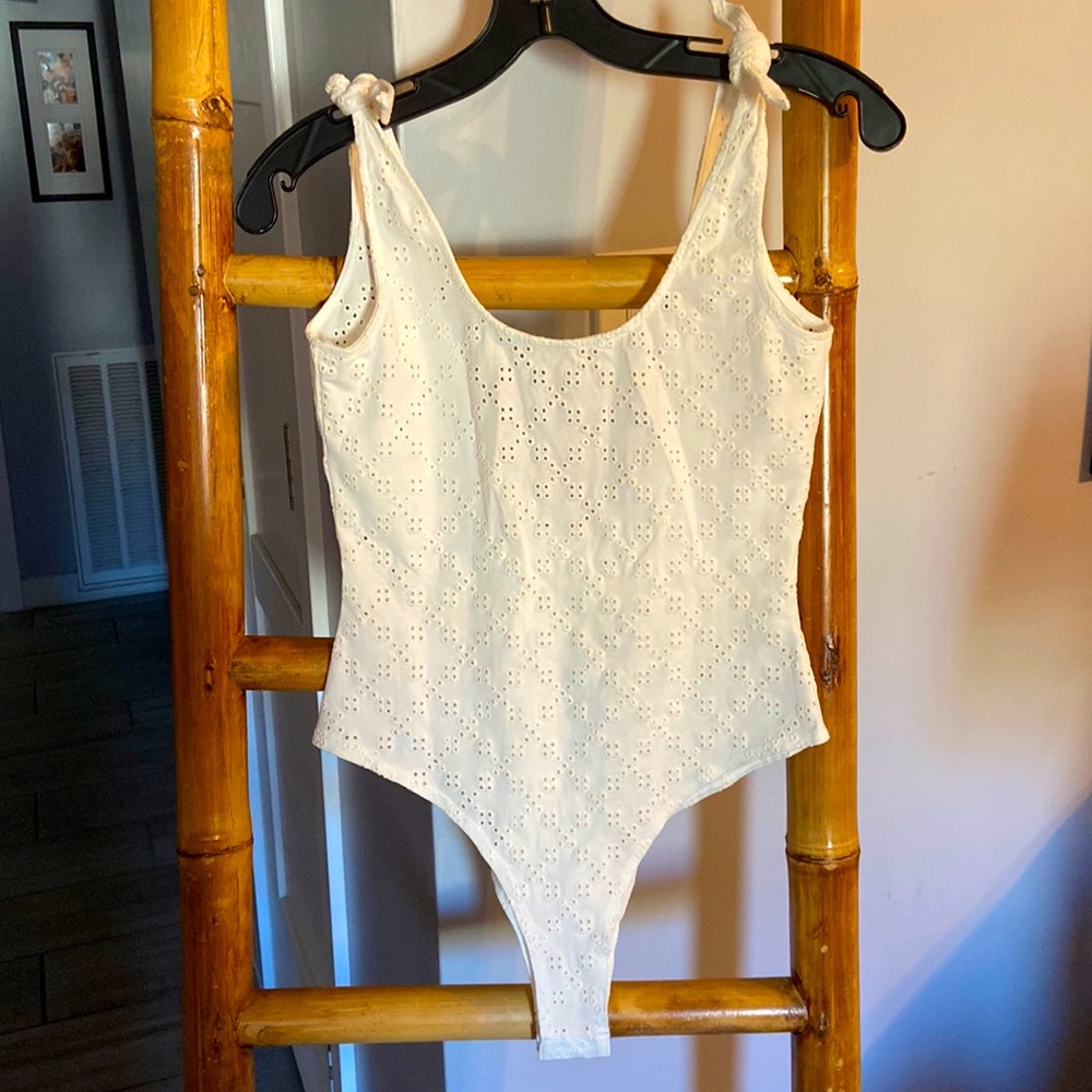 NWT Honey Punch Eyelet Bow Straps Thong Bodysuit SZ SMALL
